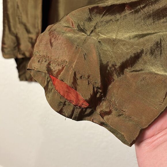 Endless Knot Art Silk Button Up Blouse Medium - Picture 5 of 6